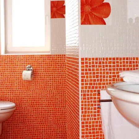 Chez Chantal * מטה