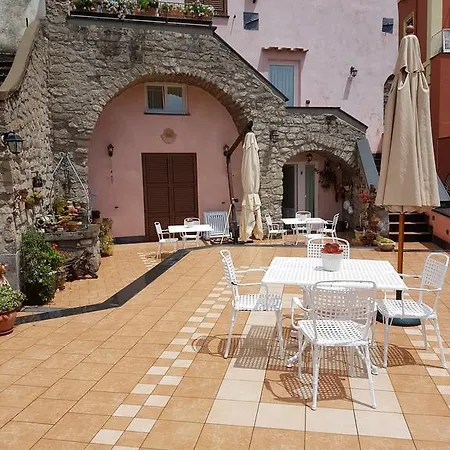 Bed & Breakfast Chez Chantal *